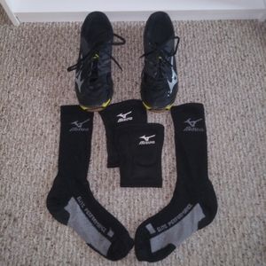 Black Mizuno Volleyball Shoes, Kneepads, and Socks